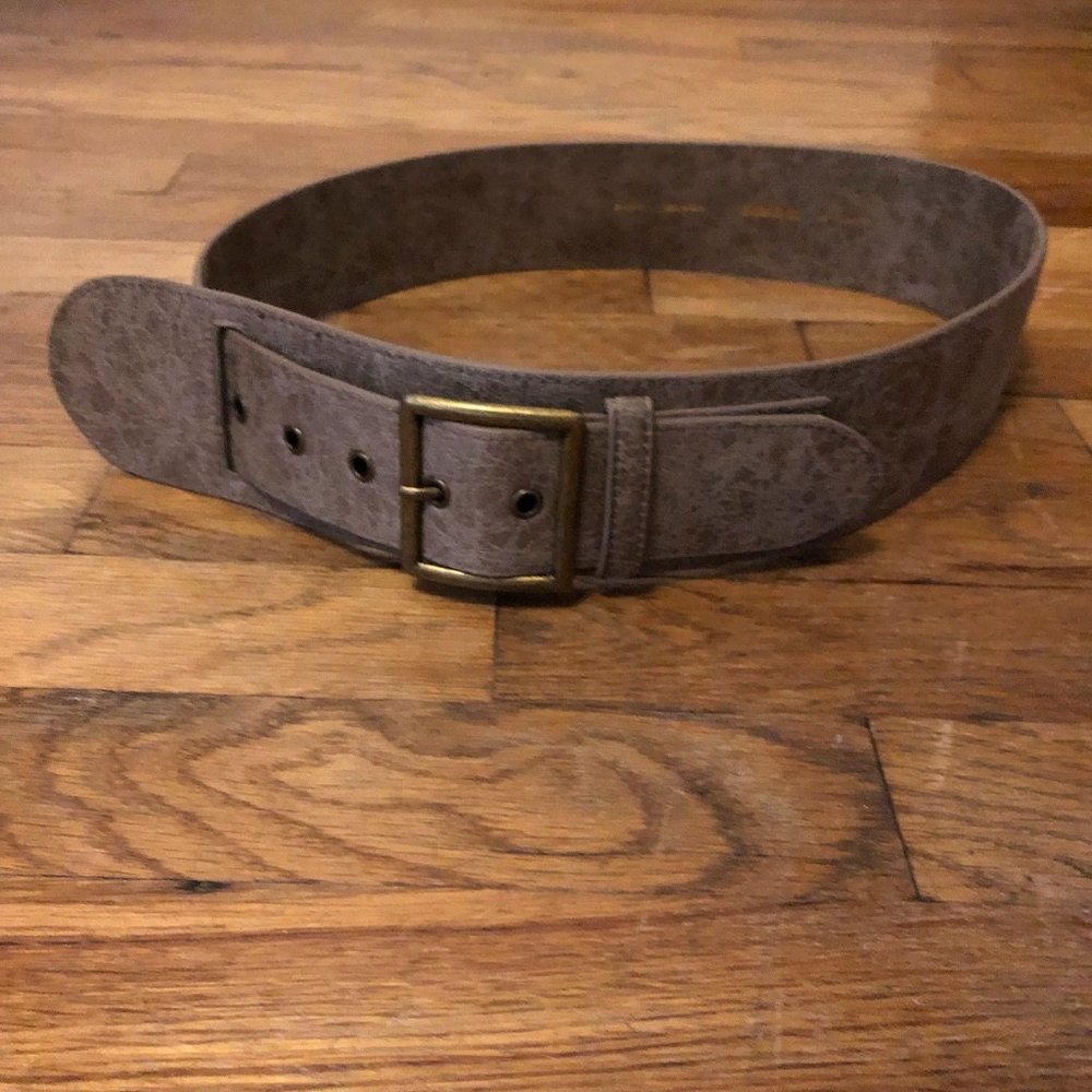 Matt & Natt Statement Belt in Grey